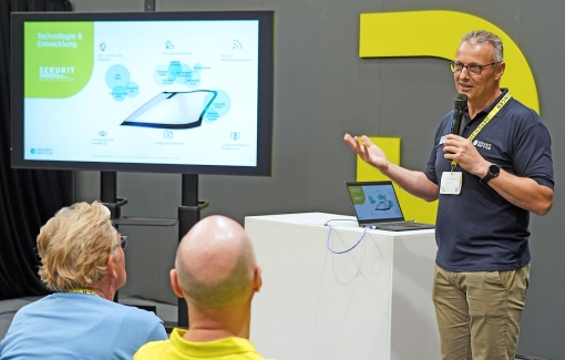 Le toit en verre LED, une source de chiffre d'affaires